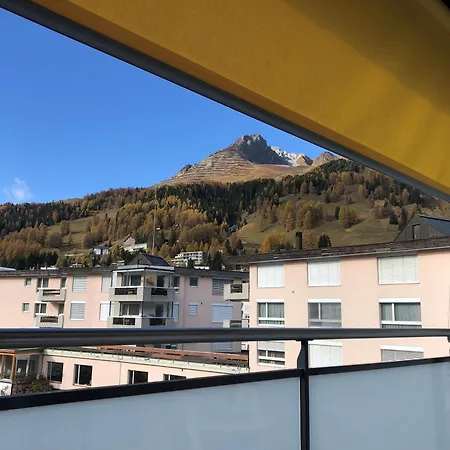 Apartment 4 Zi Familienwohnung Haus Ravaisch 44 Im 4ten Og Dorf